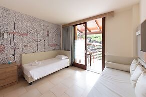 Canado Family Hotel