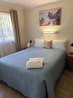 Emu Beach Chalets