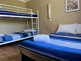 Emu Beach Chalets