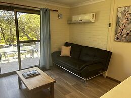 Emu Beach Chalets