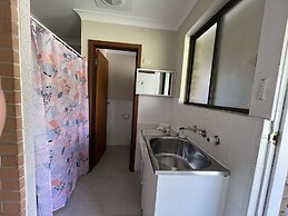 Emu Beach Chalets