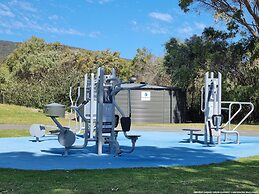Emu Beach Chalets