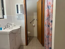 Emu Beach Chalets