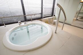 Kikunan Onsen UBL Hotel