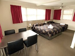 High Street Motor Inn