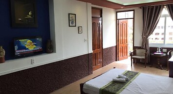 Sunny B Hotel