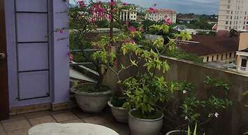 Sunny B Hotel