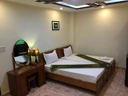 Sunny B Hotel