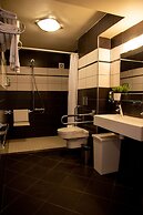 Dolphin Suites & Wellness Curacao