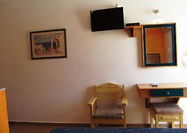Paraschos Studios