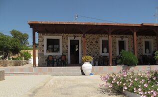 Paraschos Studios