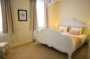 Heath Cottage Hotel