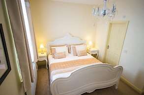 Heath Cottage Hotel