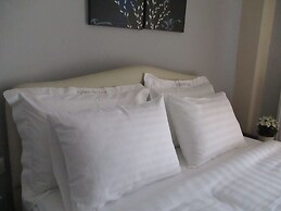 Kyknos De Luxe Hotel