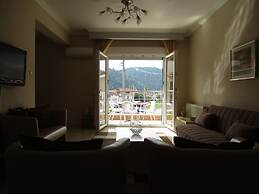 Kyknos De Luxe Hotel