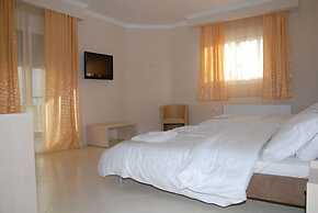 Kyknos De Luxe Hotel