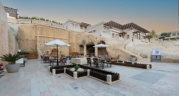 Petra Guest House
