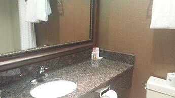 Travelodge by Wyndham Lloydminster
