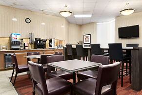 Travelodge by Wyndham Lloydminster
