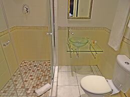 Constantia Manor Guest House