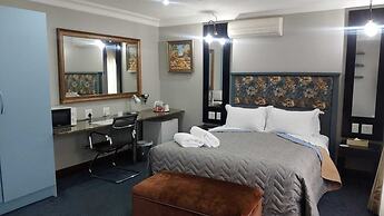 Constantia Manor Guest House