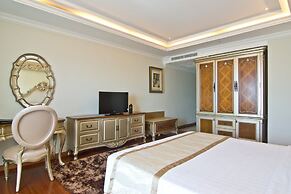 LK The Empress Pattaya