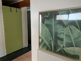 Peppertree Lodge - Hostel