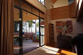 Peppertree Lodge - Hostel