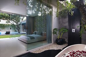 Chandra Bali Villas