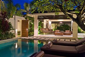 Chandra Bali Villas