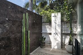 Chandra Bali Villas