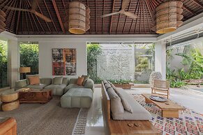 Chandra Bali Villas