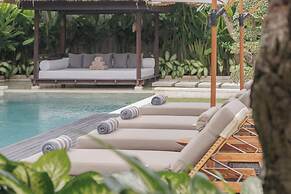 Chandra Bali Villas
