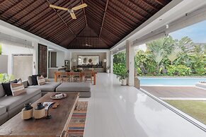 Chandra Bali Villas