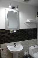 Hotel Calima Real