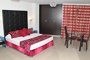 Hotel Calima Real