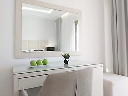 Akrogiali Exclusive Hotel - Adults Only