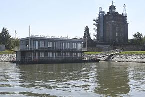 Villa Augustus