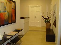 Inncentral Rome