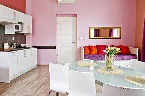Royal Court Apartments