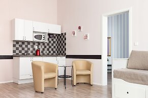 Royal Court Apartments