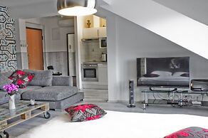 Royal Court Apartments
