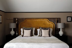 Red Lion Hotel