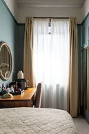 Red Lion Hotel