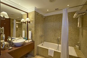 The Leela Ashtamudi, A Raviz Hotel