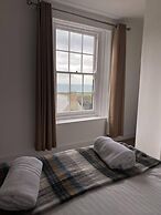 Cadgwith Cove Inn