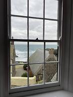 Cadgwith Cove Inn