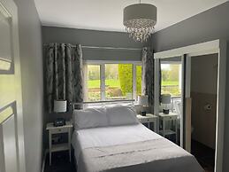 Elagh View Bed & Breakfast