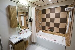 Elite Crystal Hotel
