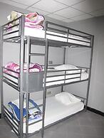 Peace & Love - Hostel